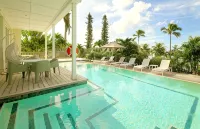 Modern and spacious villa with private pool with ocean sunset view - 수영장