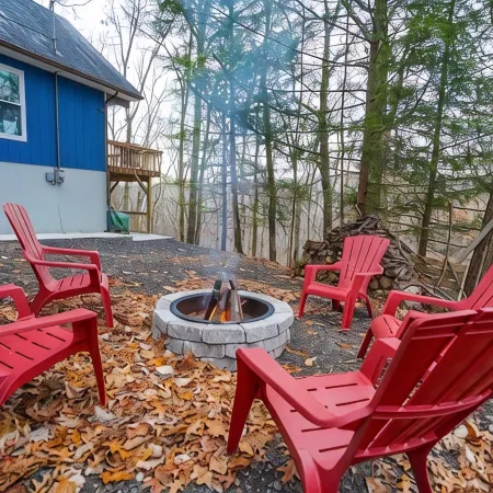 Blve Cabin w/ Hot Tub,Sauna,Cold Plunge,Game Room Near Bushkill Falls & Shawnee