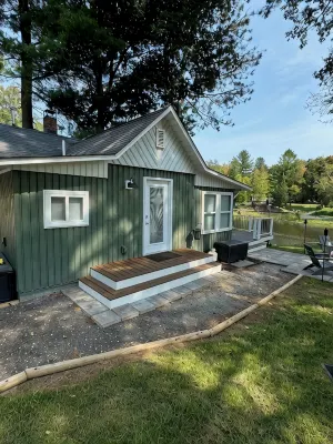 Tittabawassee Riverfront Cottage - 3-Star