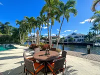 Luxurious Delray Beach Waterfront Pool Home with VIP Beach Passes! Pet Friendly! - 4-نجوم
