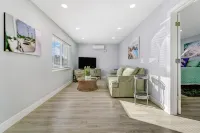 NEW BEACH LISTING-Block To The Beach, Fishing Nearby, Surfing, Chairs - 海滩