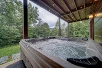 Cabin with 3 Bedrooms, Game Room, Sunrise & Mountain Views!