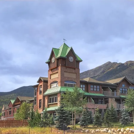 Private Hot Tub, Walk to Main St, Close to Ski Resorts, Incredible Views