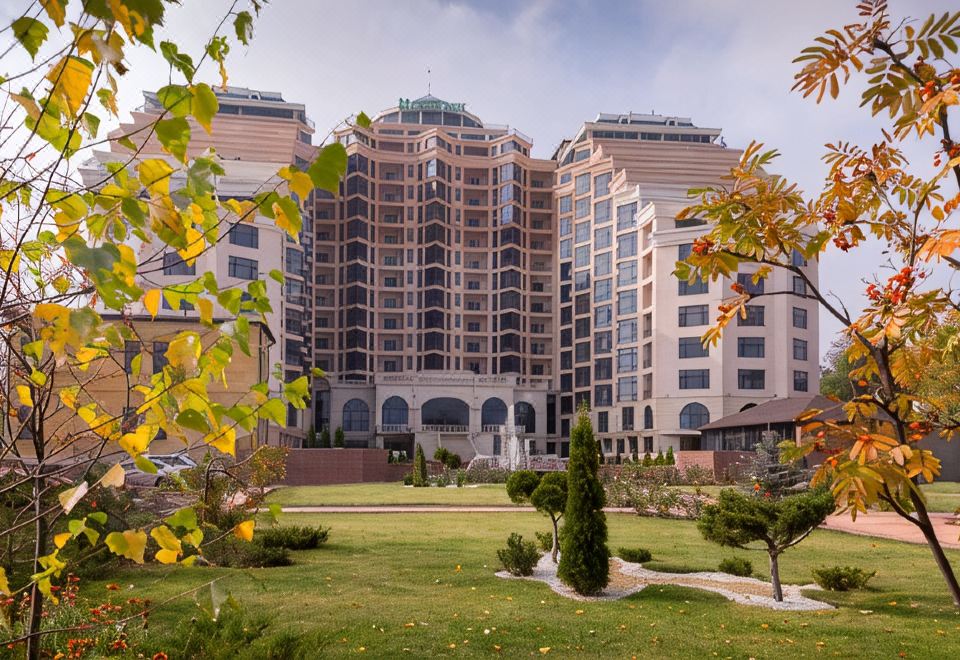 Green Resort Hotel and SPA - Housity