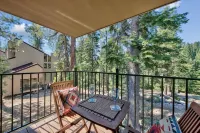 Walk to Lake Tahoe - Pet-Friendly Cabin - Sleeps 7, Kids Welcome - 3-Star