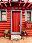 Eclectic Cottage on the Creek!