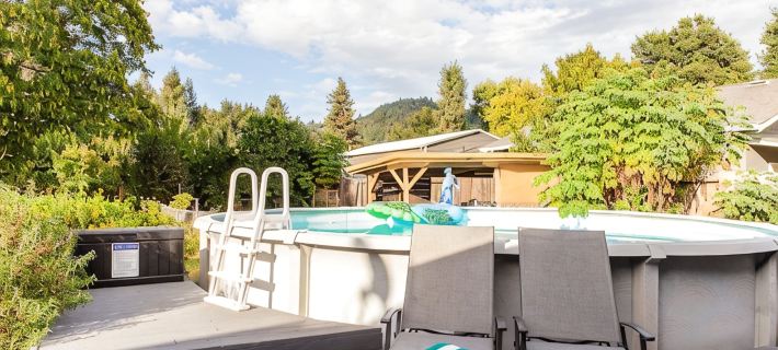 6Beds 3Bath - Pool, Hot Tub, Pets Welcome, Fire Pit- 1mi to Downtown Hotels in Healdsburg