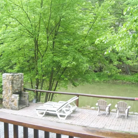 Charming, quiet, riverfront, scenic, private