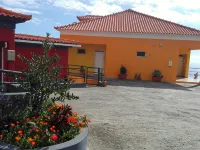 Beautiful Villa Apartment Hotels in Canhas