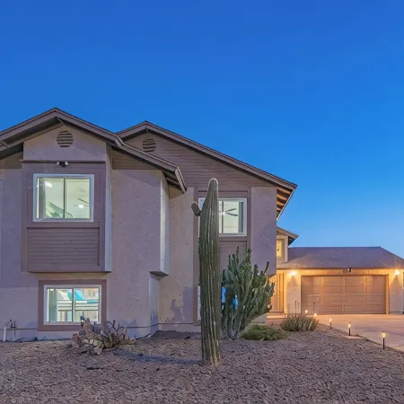 Luxe Oasis! Heated Pool, Spa, Theater, Game room, Sauna & Gym!