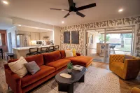 River Run Retreat - Cowboy Pool, Fire Pit & Pool Table! Close to Campus & River - 4-Star