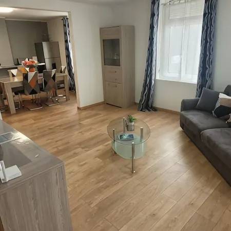 Aiscal - Appart Hotel 70m2 for 6 people - Arrival 24/24h digicode access