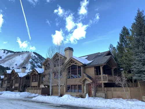 Spacious Sun Valley Retreat - Hot Tub + Walk to River Run & Downtown