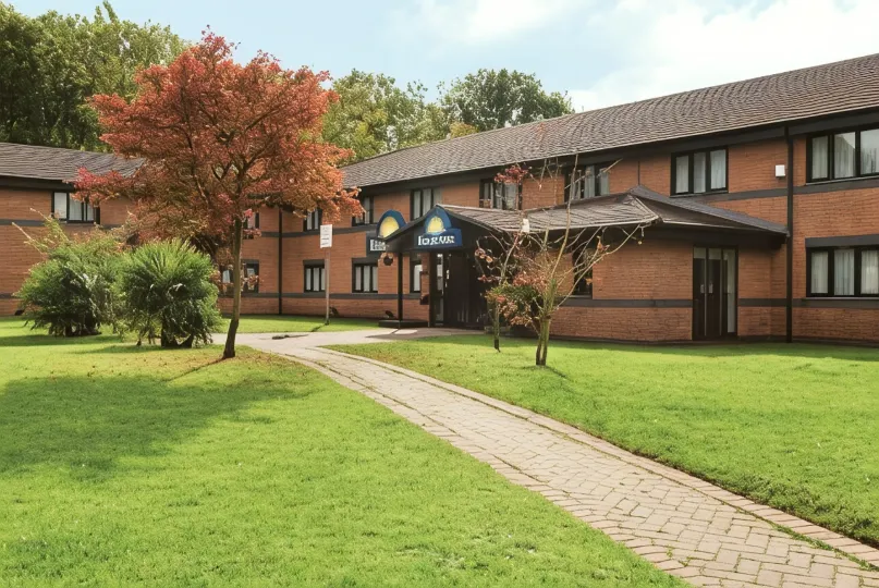 Days Inn by Wyndham Warwick North M40