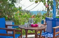 Sea View Studios & Apartments