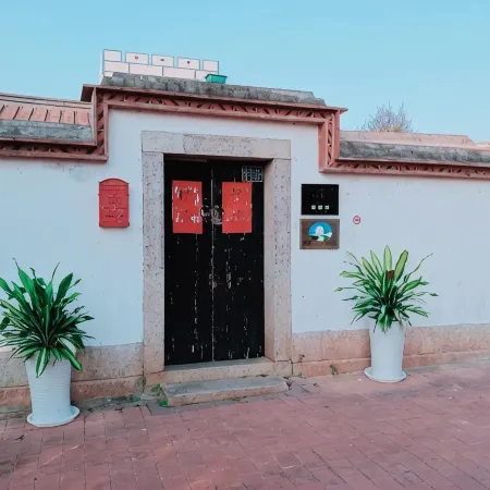 Artistic Nest Deyue Gun