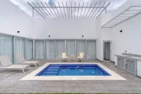Elegant Beach Villa, Private Pool & Golf Course! - Villas