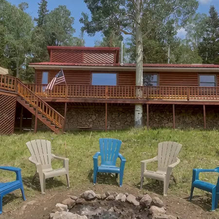 Arrowhead Sanctuary!! Beautiful Cabin! Deck with Fire Pit & Incredible Views!