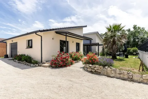Villa des Rives du Tarn Avec Jacuzzi - Villas