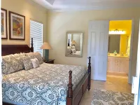 High End 4 Bdrm Heated Pool Walk to Gulf Walk to Mercato Walk to the Ritz - 4-Star