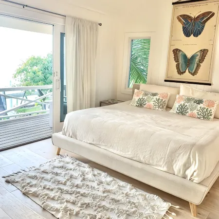Beachfront House  Private Dock & Beach Tahiti Beach House - Hope Town  5 STAR