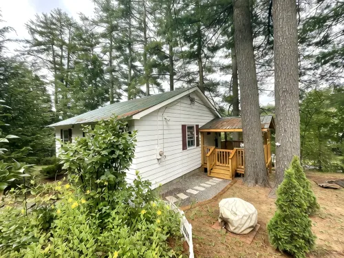 Lake Luzerne Cottage with Lake Rights 15 Min from Lake George - Homestays