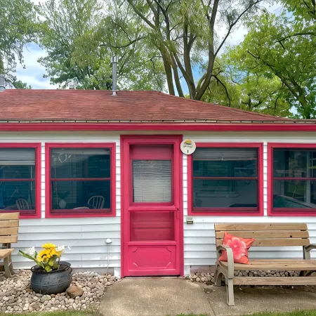 Beachfront Bungalow Retreat on Lake Huron1