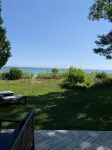 Bright and Cheerful Lake Front Beach Cottage