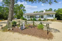 Hideaway in Hays Beach: 1 Minute Walk to Western Sandy Shore of Chesapeake Bay - Beach