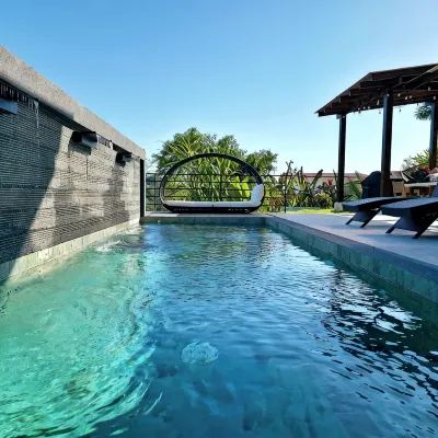 Brand New  Casa Lunula 4-bedroom 4.5 Bath house in Manuel Antonio w/Private Pool - 4 ดาว