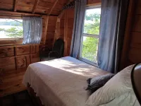 Driftwood Cottage; cozy oceanfront, 2 Kayaks, Wood Stove, Porch, Sunsets. - Alppimaja