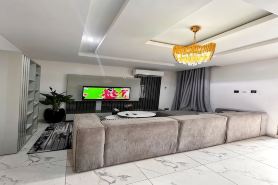 Supreme Apartments
