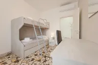 Elisa Flat - 15 Min from Venice & Wi-Fi - Condos