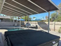 3-bedroom bungalow with pool and hot tub