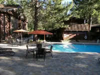 Walk to Village Gondola. Updated 4Br 3 Bath for 2 Families. Sleep 10. Fireplace. - Wi-Fi