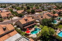 😎🏜️ <br>NEW Beautiful Relaxed Elegant Retreat.2330 sf 4b3b. - Jacuzzi