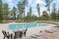 A-Frame of Mind in tranquil Lead with AC, WiFi, hot tub and outdoor pool access - Pool