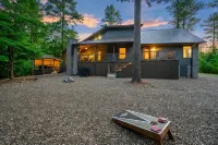 Grey Goose Lodge - Beautiful, Spacious Lodge, Creek, Hot Tub, Firepit, Games - Lodges