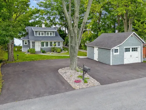 Waterfront Cottage with fireplace located directly on Owasco Lake.