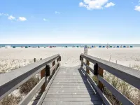 Seachase 903E - RELAX to Stunning Views from this Beautiful Beachfront Condo! - 4 ดาว