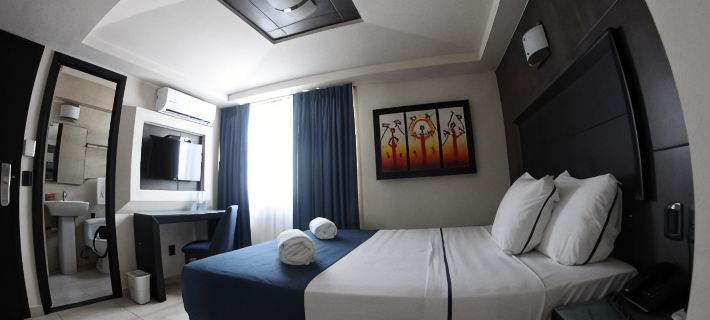 Hotel Portonovo Plaza Malecon Hotels in Puerto Vallarta