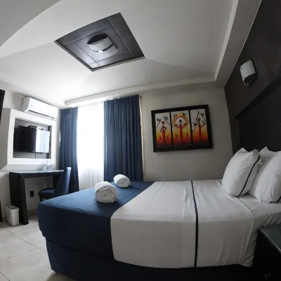 Hotel Portonovo Plaza Malecon Отели рядом с достопримечательностью «Набережная Пуэрто-Вальярта (Малекон)»