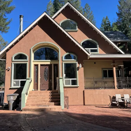 Beautiful Custom Home on 3 Acre Inground BBQ  .Wedding Venue Options DM me