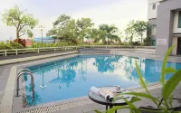 Apartemen Puncak Marina - Pools
