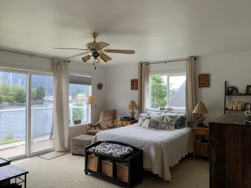 Sitka Oceanfront  Two-Story Townhome- 3Bedroom/ 2.5 Bath - 3 Sao