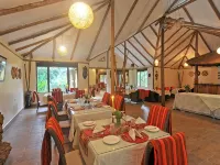 Gorilla Safari Lodge Hotels in Bufumbira