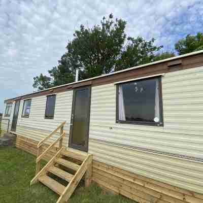 Peaceful Countryside Caravan Near Rhosneigr, Anglesey Hotel Exterior