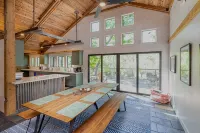 4 Bedroom and 4 Bathroom plus River Front and Pet Friendly! - 4-نجوم
