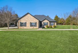 Beaver Lake Getaway  3BR w/ Hot Tub, Fire Pit & Boat Parking!