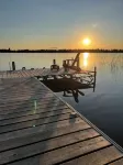Sand Lake Log Cabin with Hot Tub - Homestays